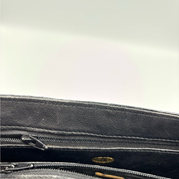 Authentic vintage Chanel Alligator Flap Bag - Picture 13 of 16